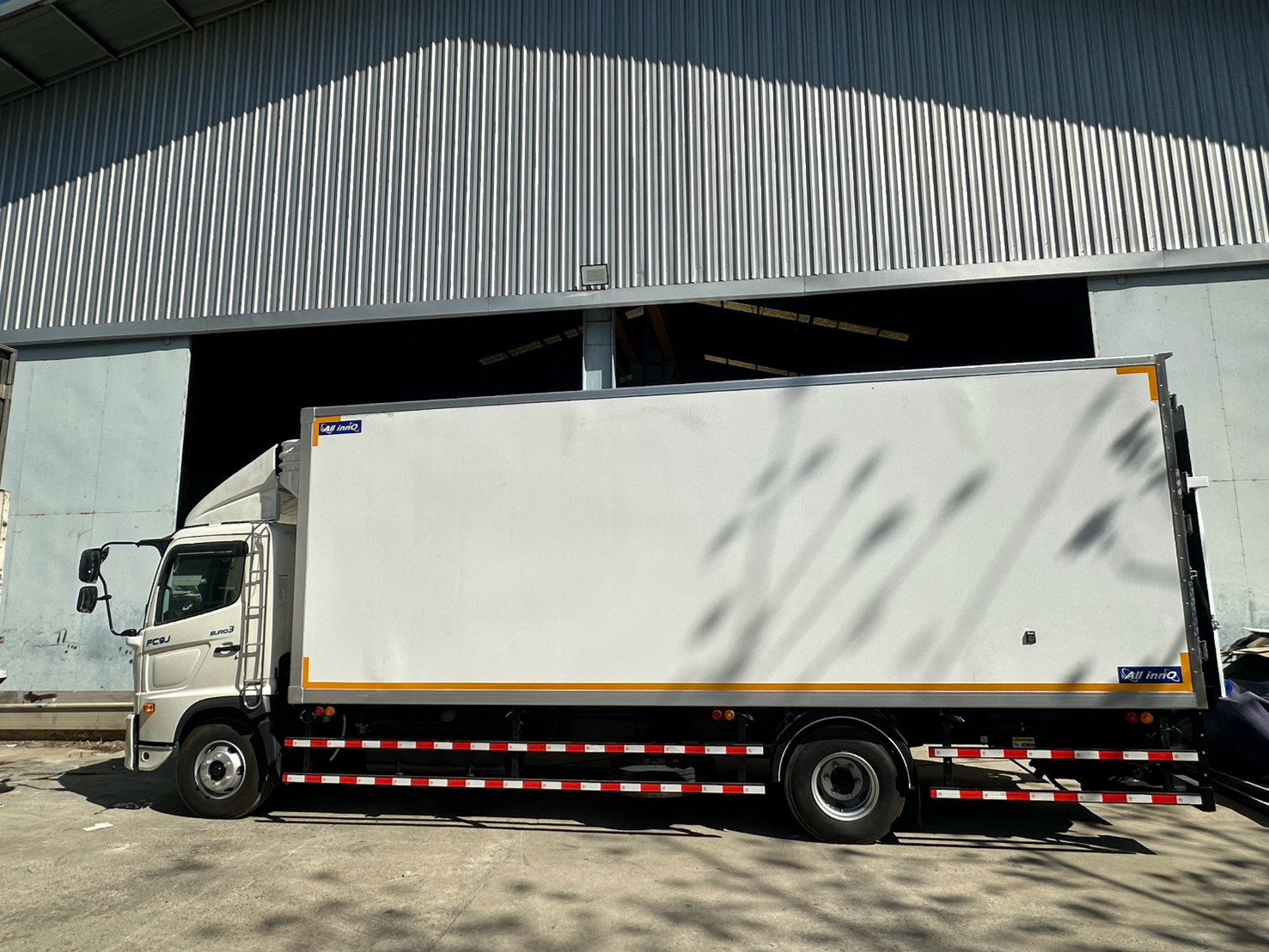 รถห้องเย็น One Ways Logistics